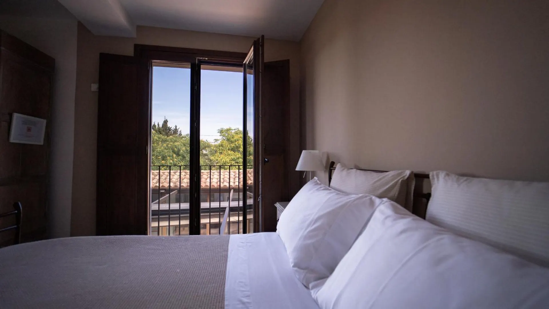 Country house Mas Montbrio Belvedere Bed & Breakfast Cambrils