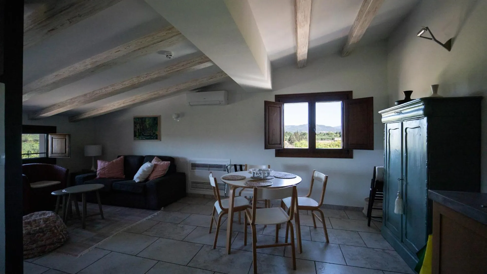 Country house Mas Montbrio Belvedere Bed & Breakfast Cambrils Spain